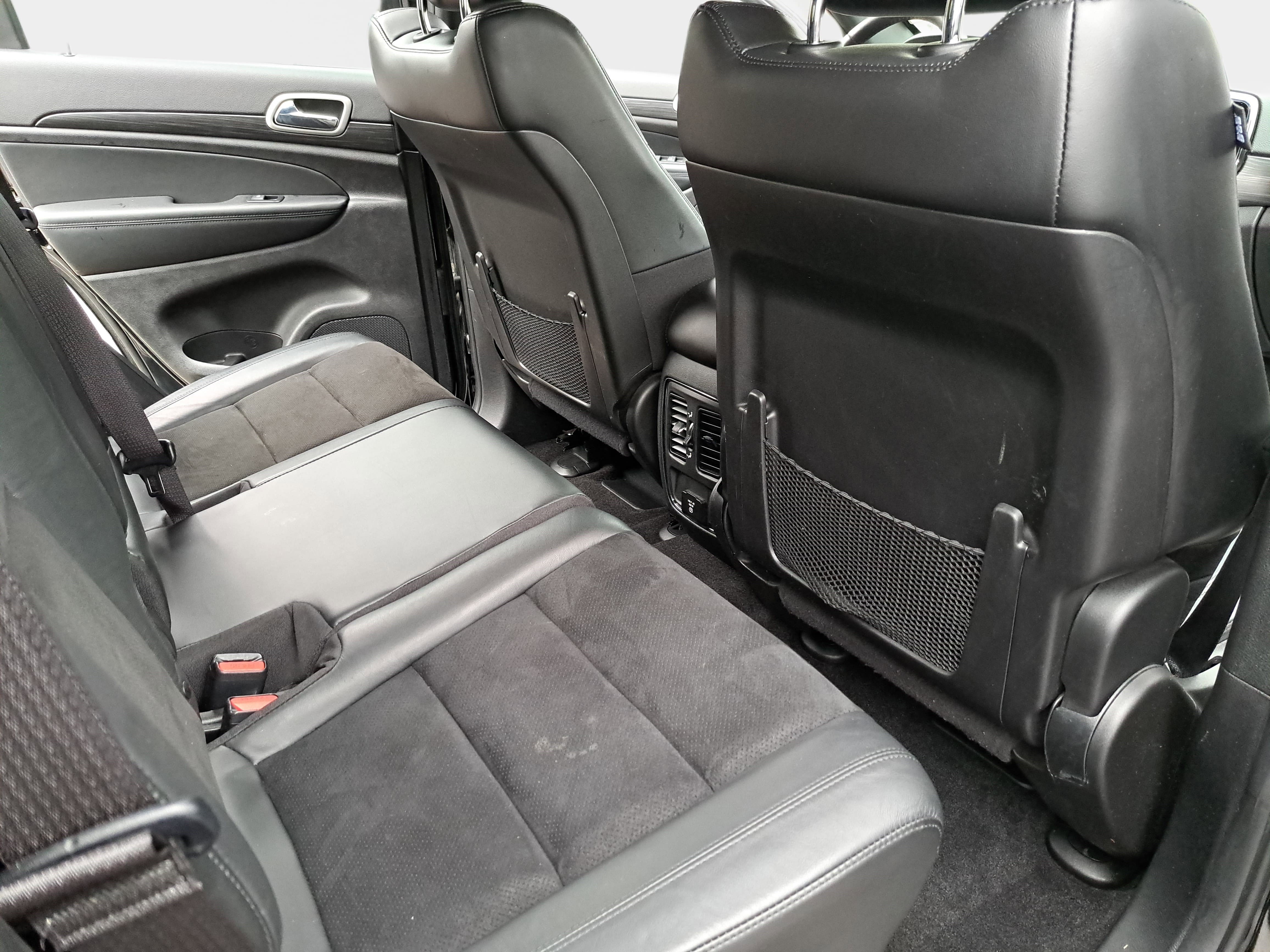 Used 2022 Jeep Grand Cherokee Laredo X image 11