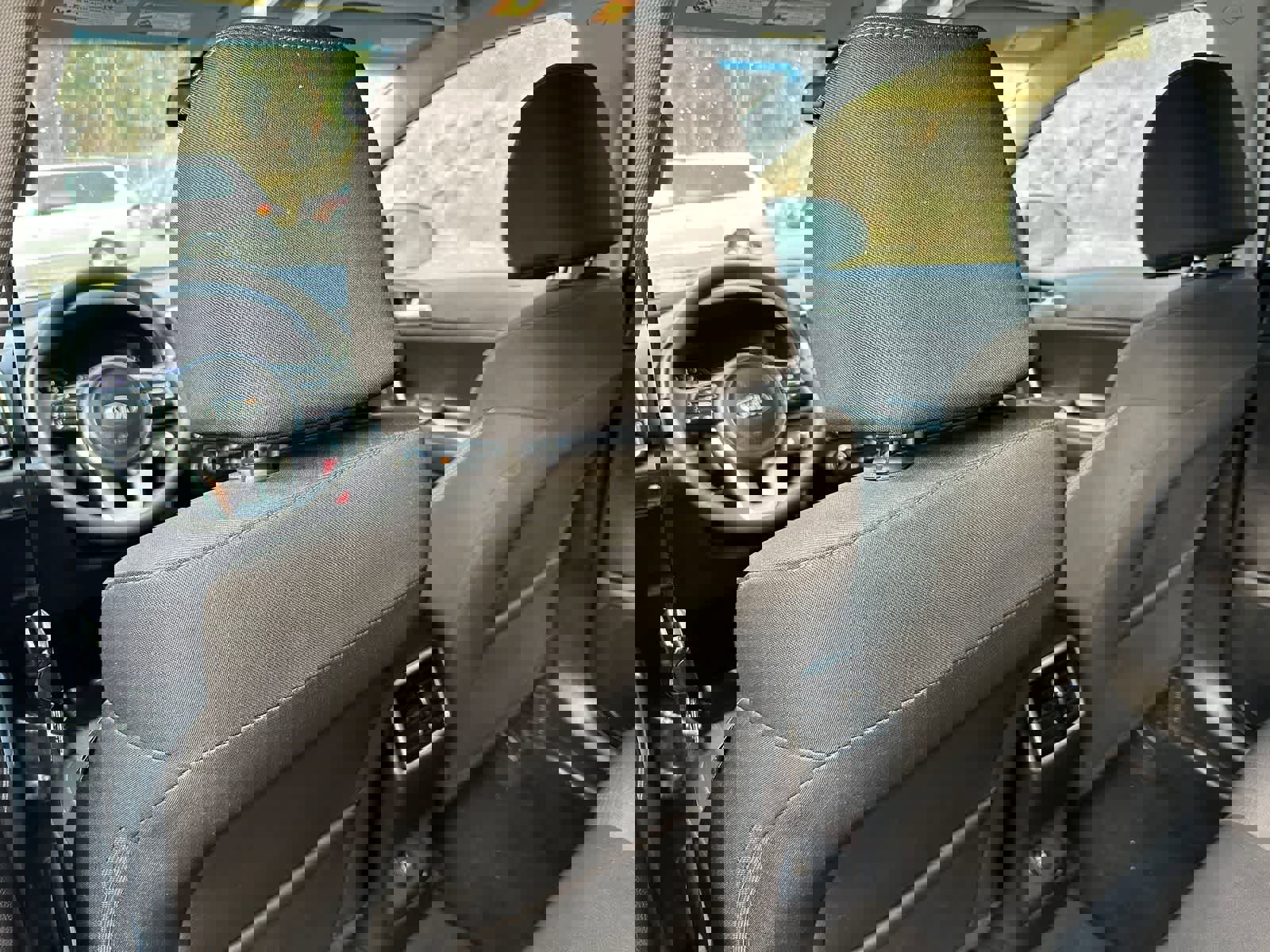 Used 2021 Kia Sportage LX image 9