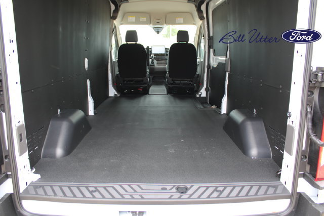 New 2026 Ford Transit 250 148 Medium Roof w/ Load Area Protection Package RWD image 6