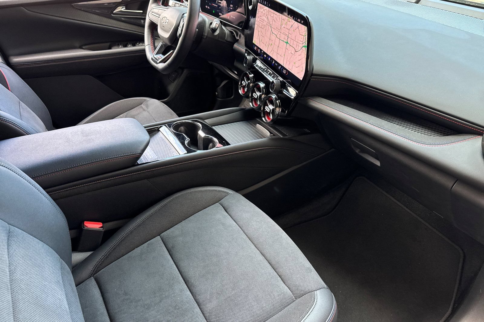 Used 2024 Chevrolet Blazer EV RS AWD/4WD image 19