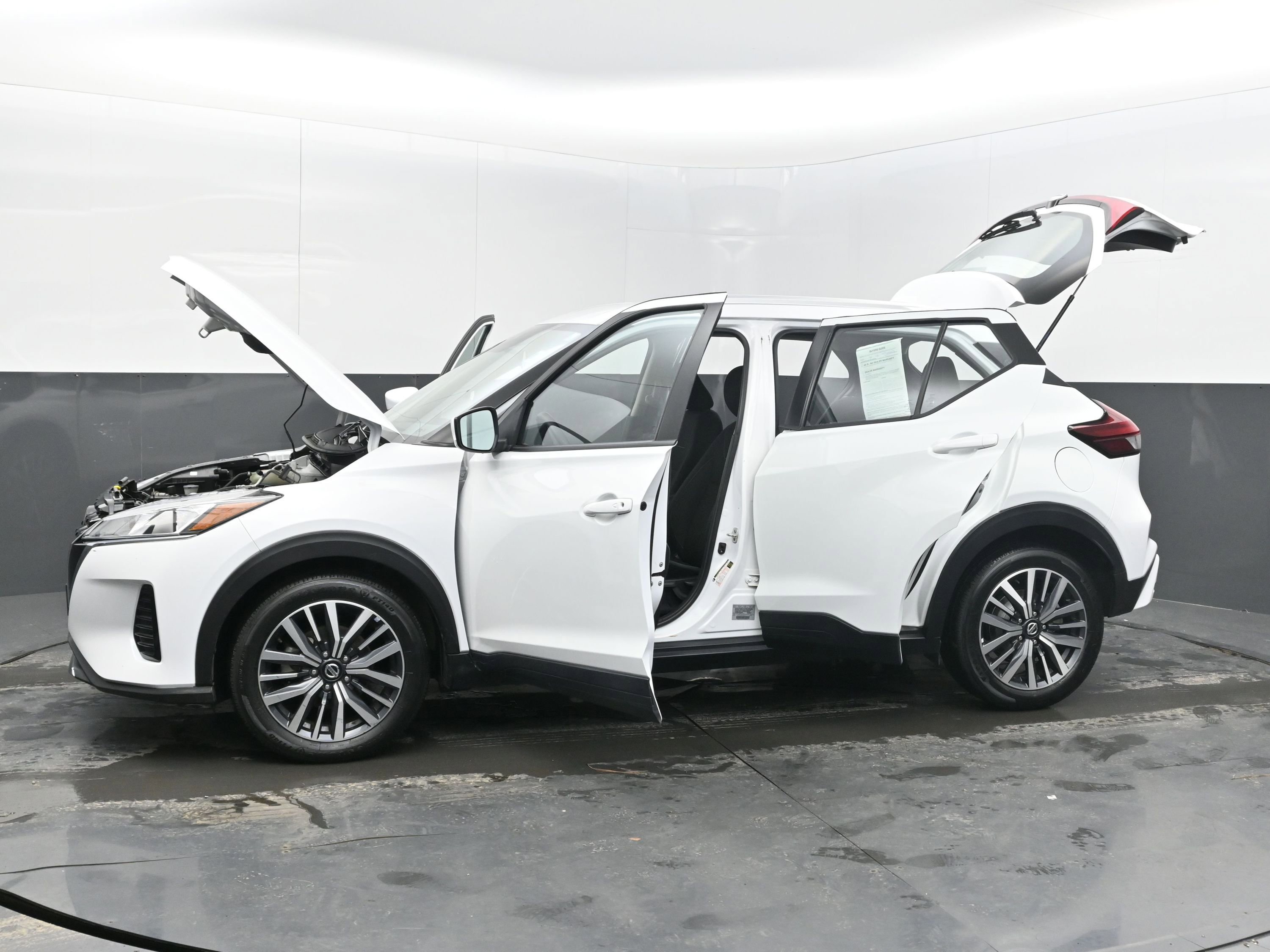 Certified 2021 Nissan Kicks SV image 37
