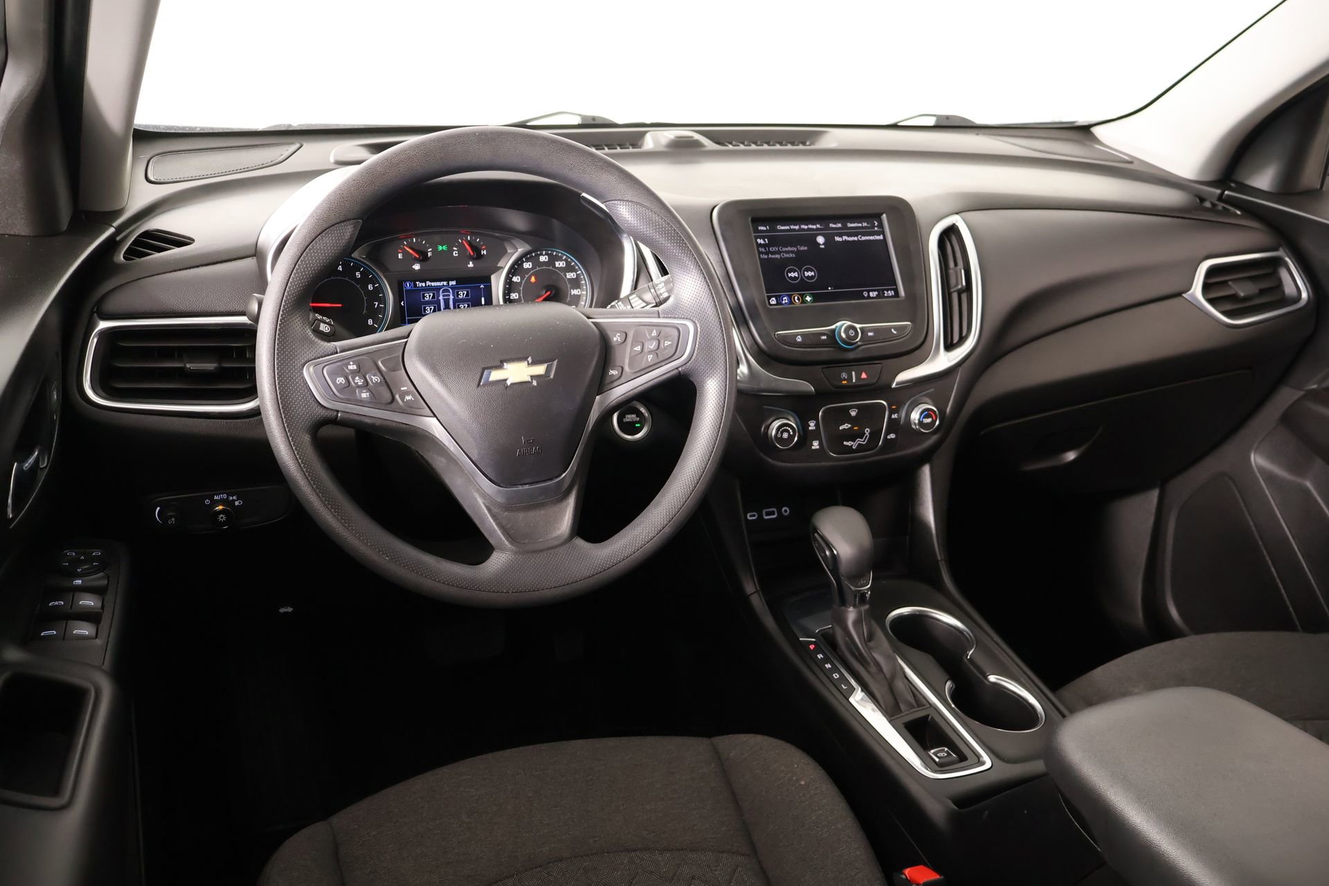 Used 2022 Chevrolet Equinox LT FWD image 2