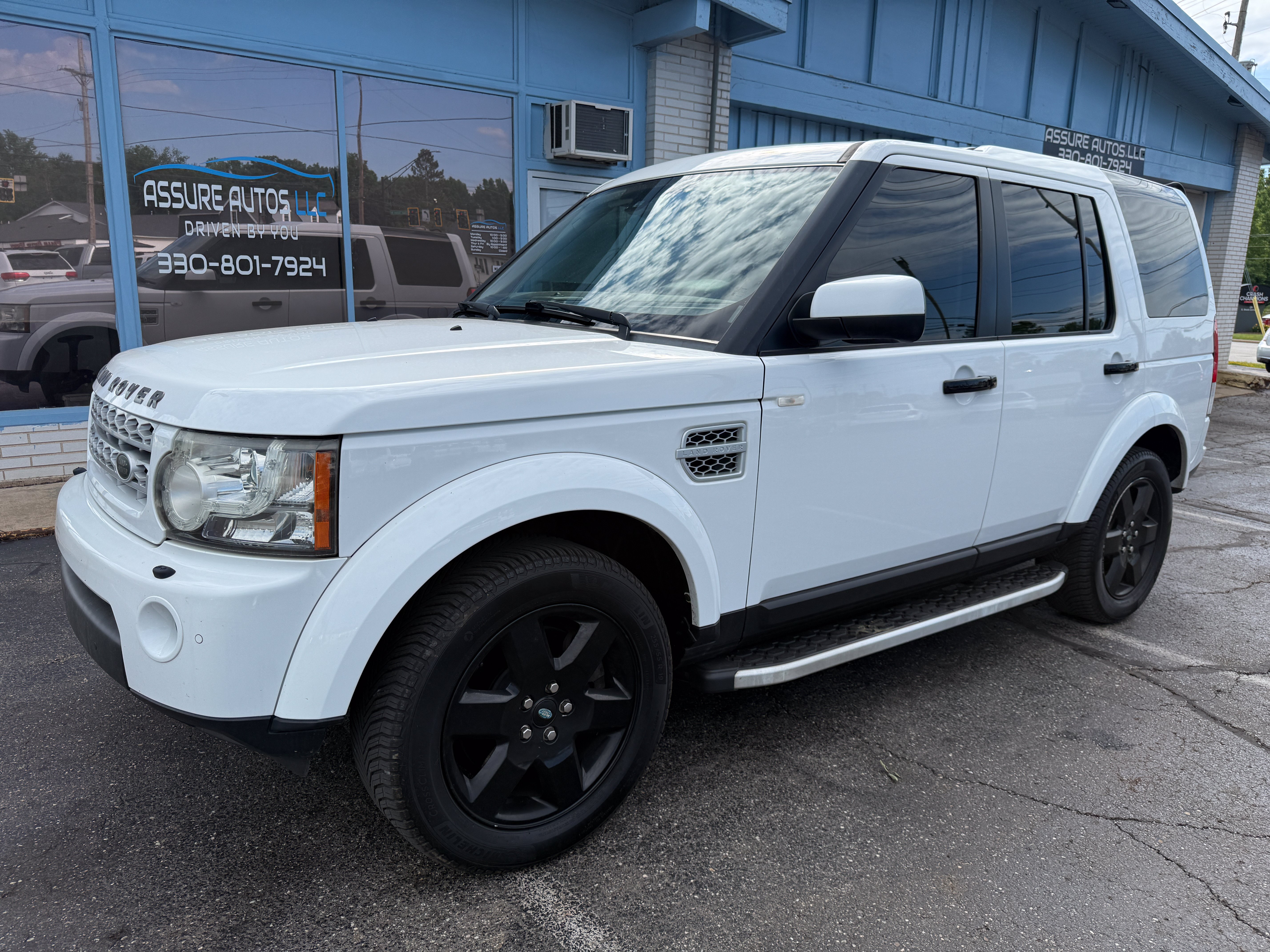Used 2013 Land Rover LR4 HSE AWD/4WD image 1