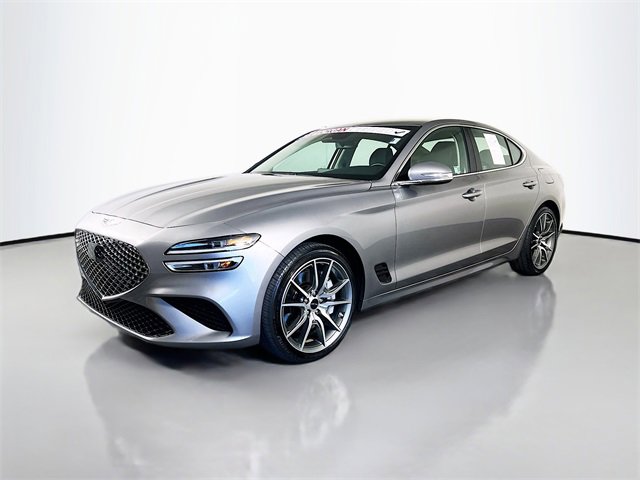 Used 2025 Genesis G70 2.5T image 3