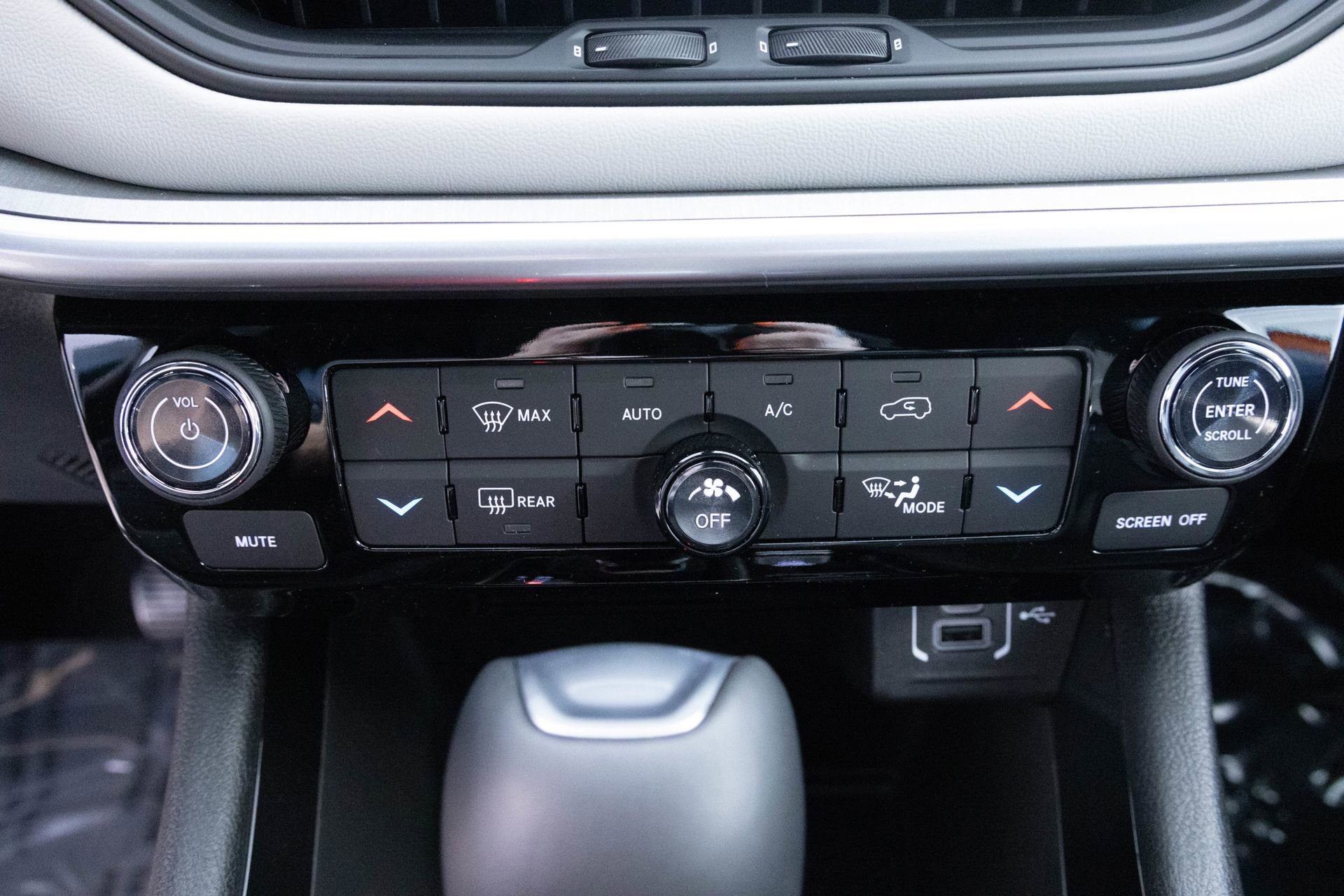 New 2026 Jeep Compass Limited image 24