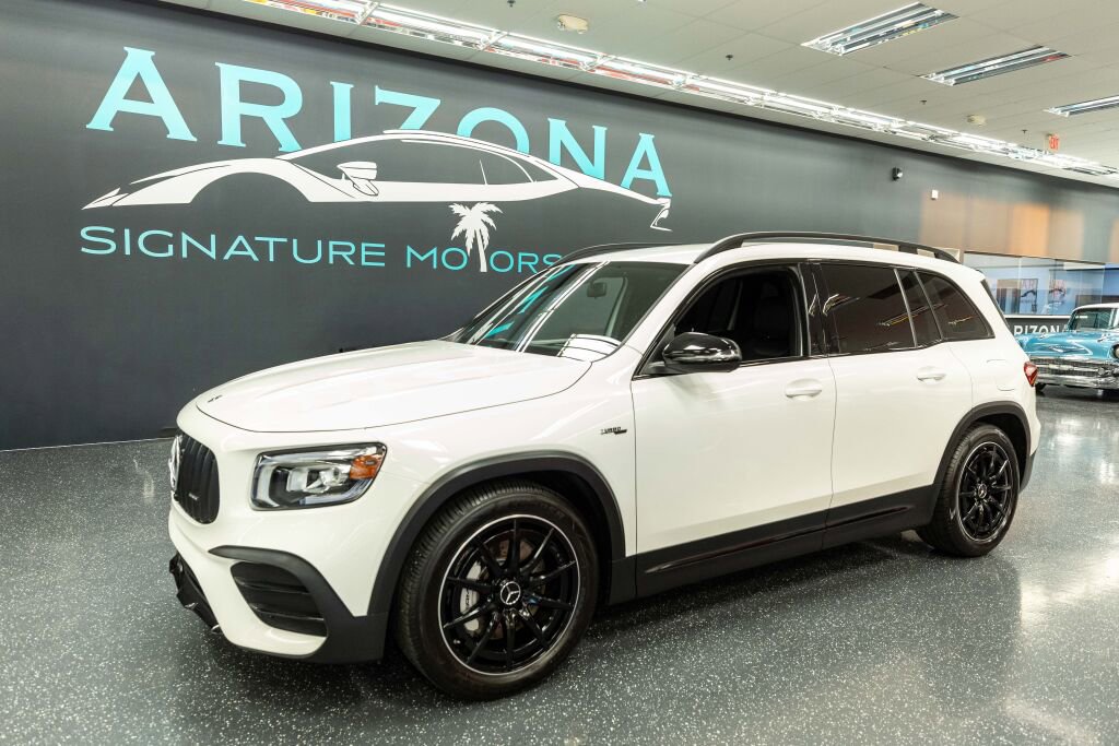 Used 2022 Mercedes-Benz GLB 35 AMG 4MATIC image 1