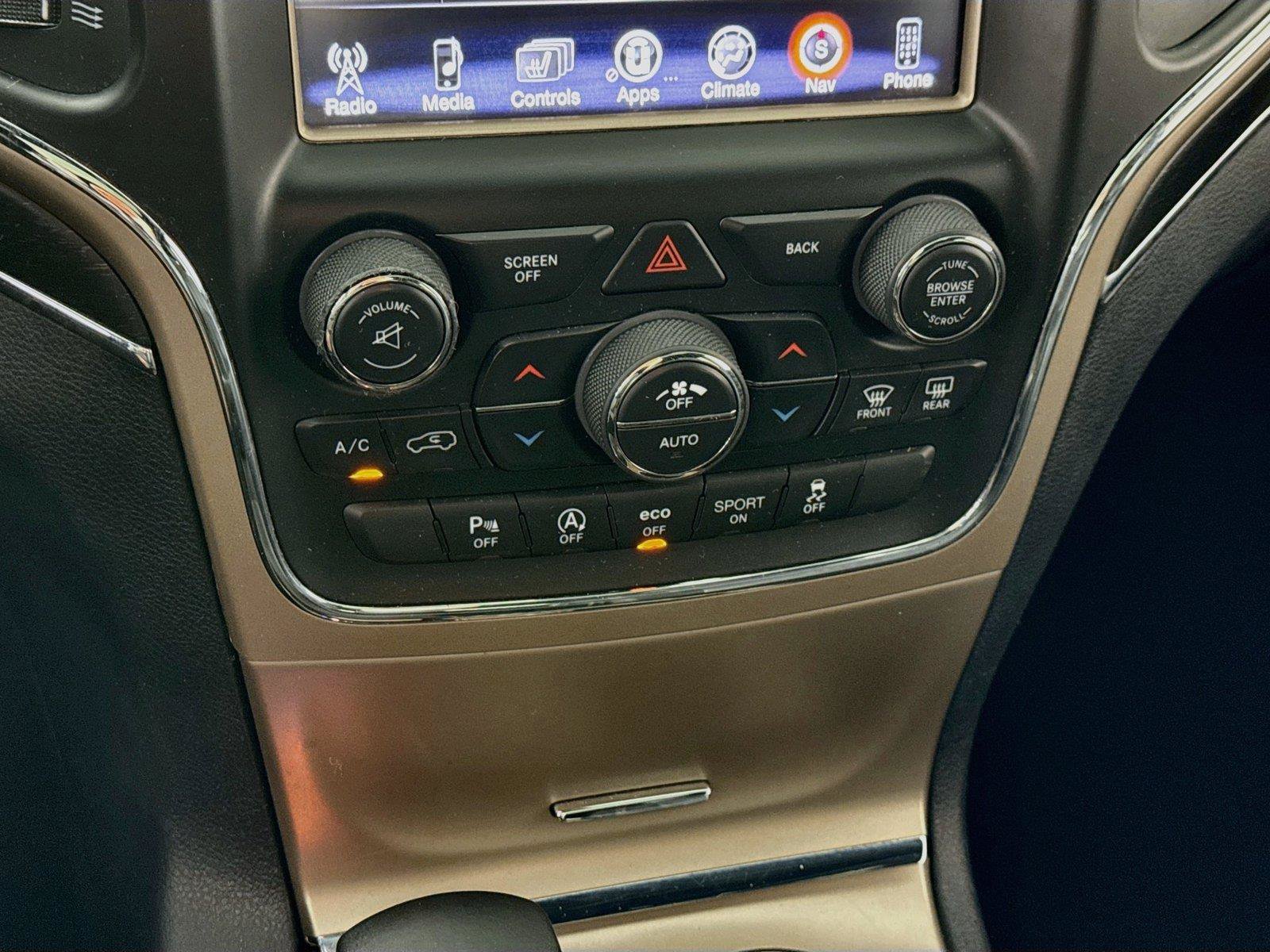 Used 2016 Jeep Grand Cherokee Limited AWD/4WD image 10
