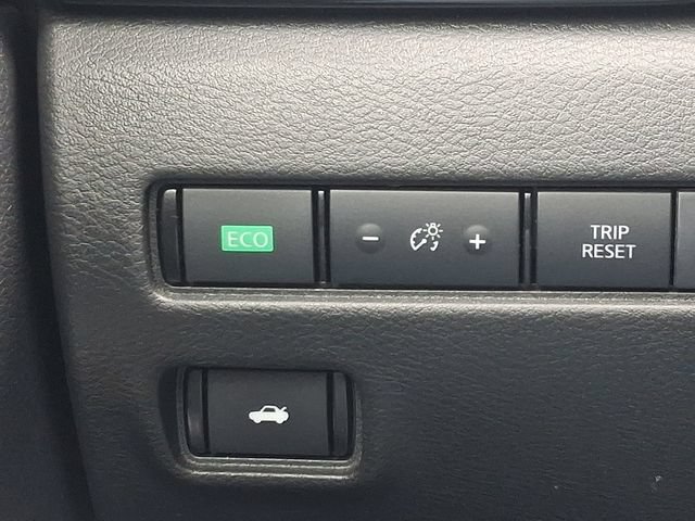 Used 2024 Nissan Sentra SR w/ SR Premium Package FWD image 25