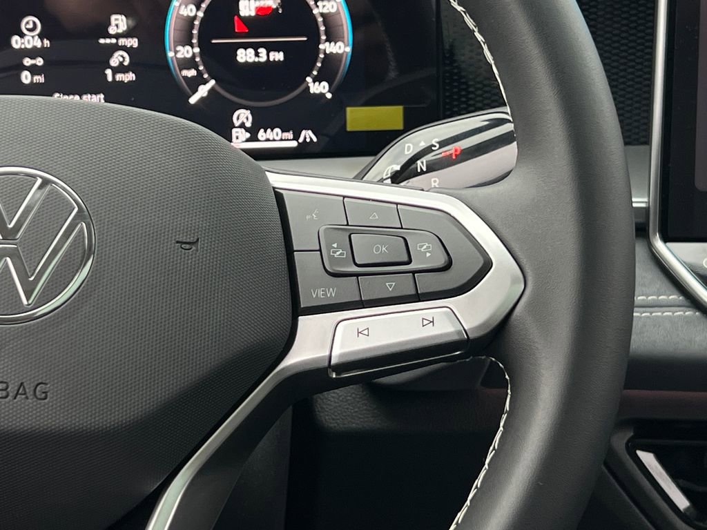 New 2026 Volkswagen Tiguan SE image 30