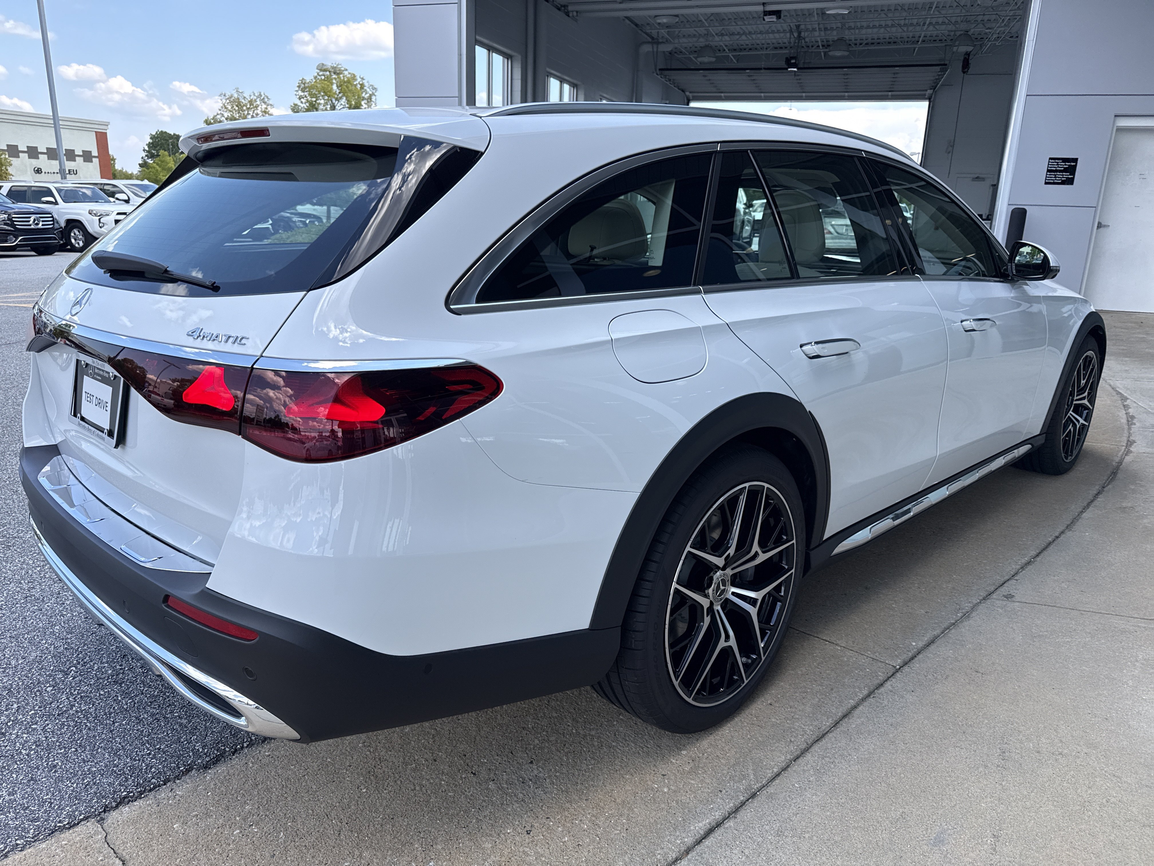 New 2027 Mercedes-Benz E 450 4MATIC All-Terrain Wagon image 14