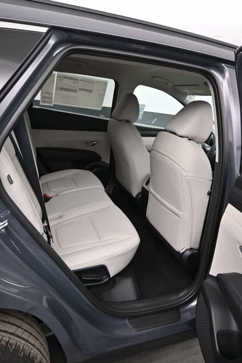 New 2026 Hyundai Tucson SEL Plus AWD/4WD image 12