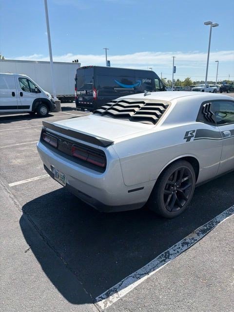 Used 2022 Dodge Challenger R/T w/ Blacktop Package RWD image 5