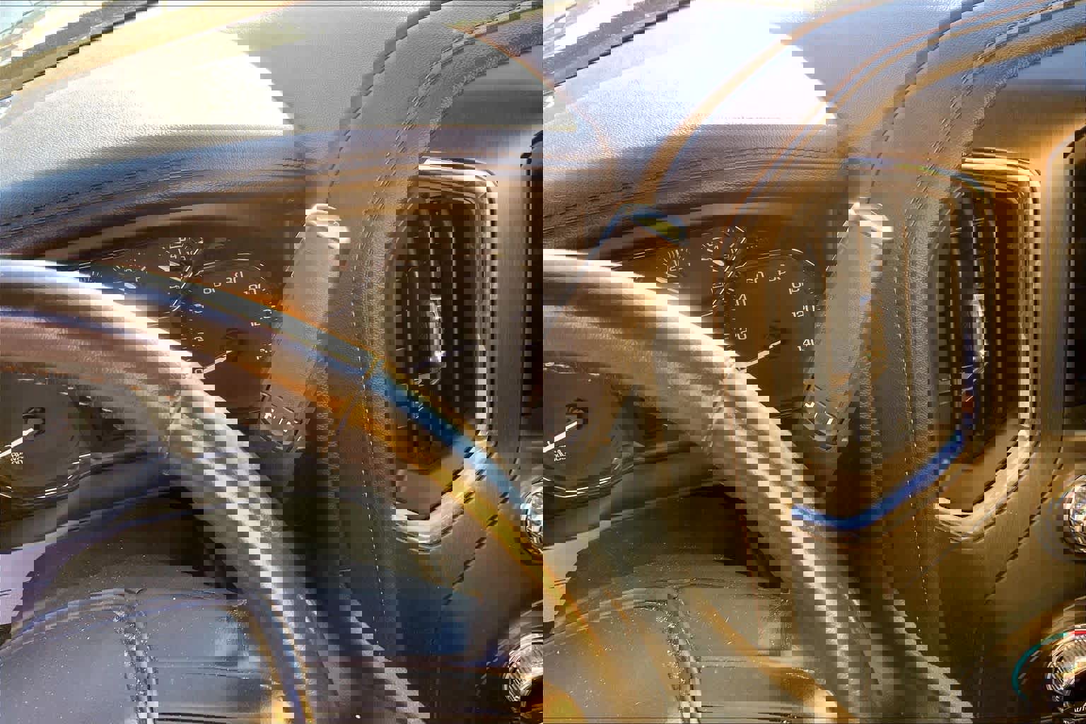 Used 2022 GMC Sierra 2500 AT4 w/ Gooseneck/5TH Wheel Package image 15