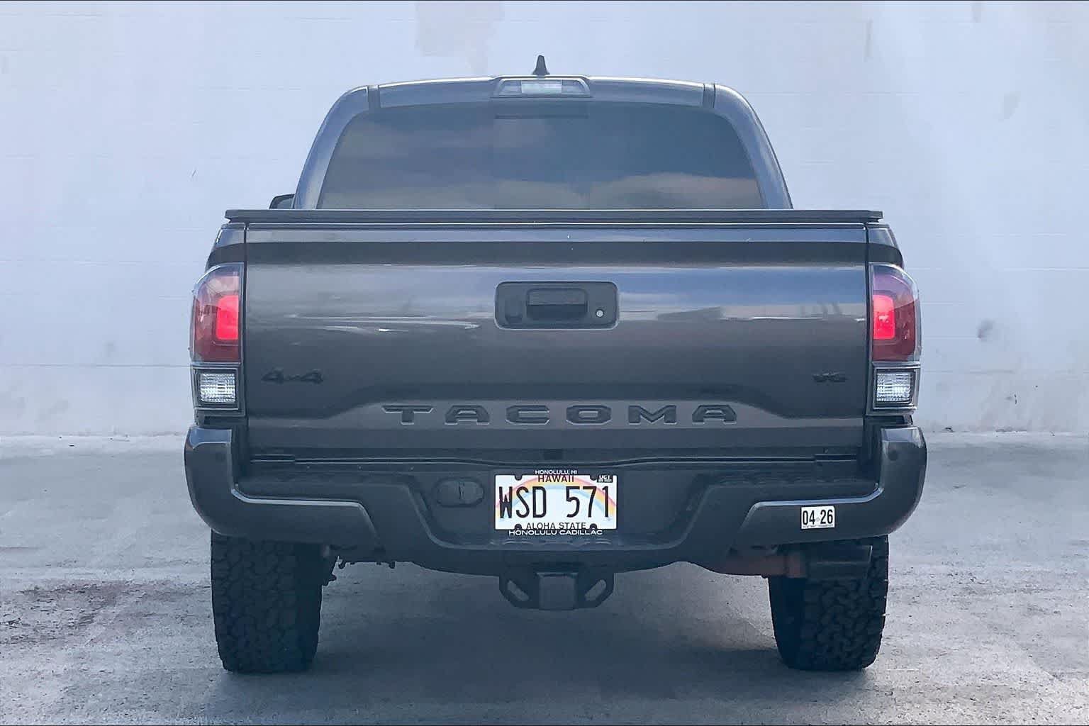 Used 2022 Toyota Tacoma Limited AWD/4WD image 5