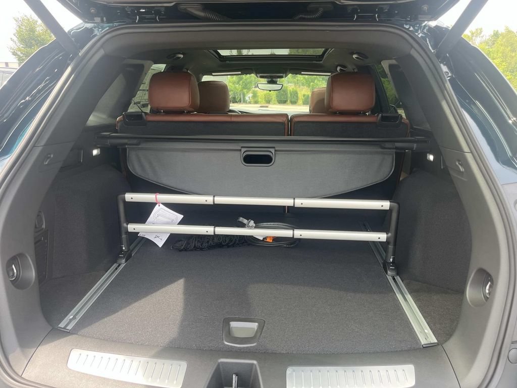 New 2026 Cadillac XT5 Premium Luxury w/ Driver Assist Package AWD/4WD image 19