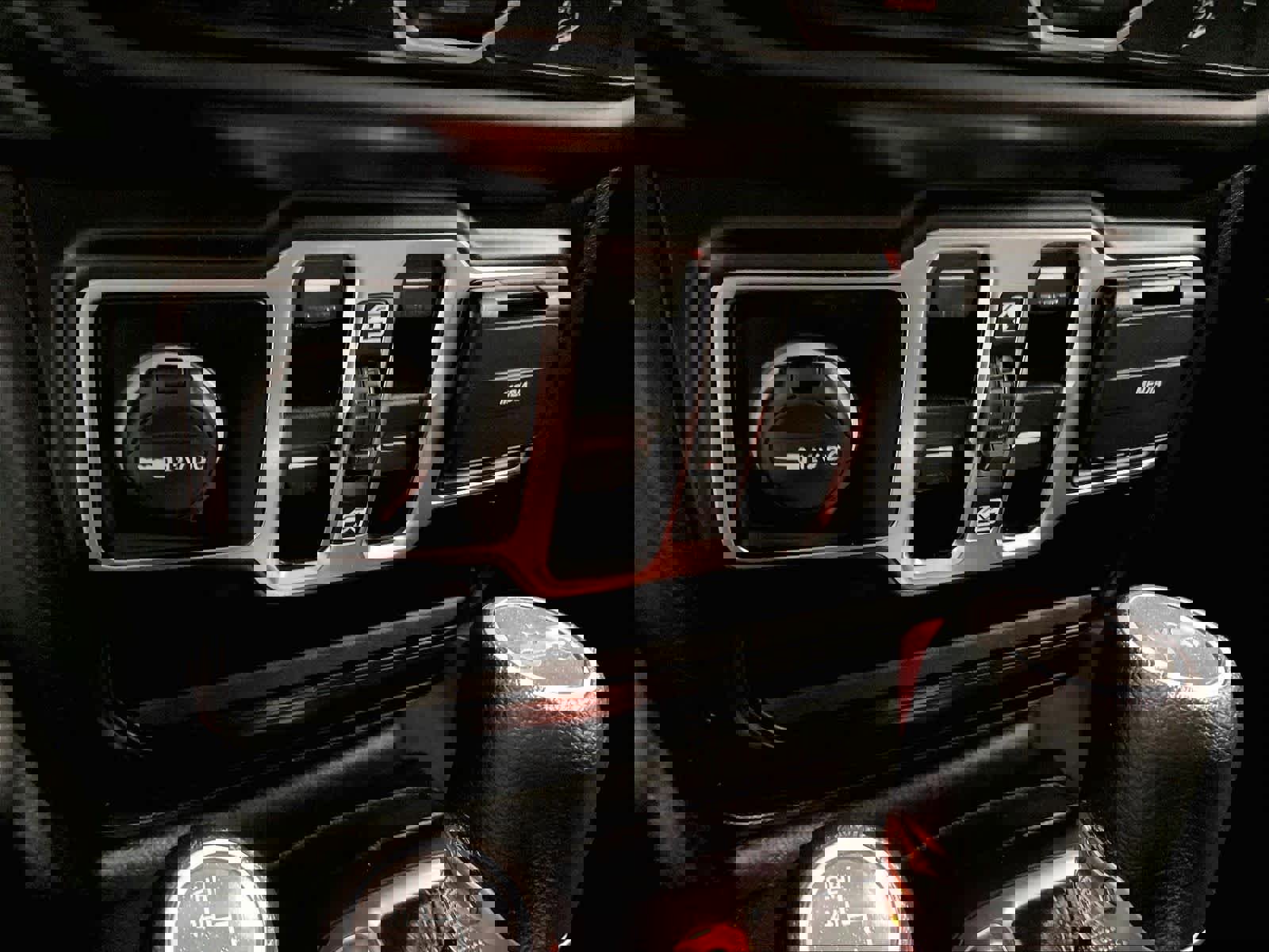 Used 2020 Jeep Wrangler Unlimited Sahara AWD/4WD image 26