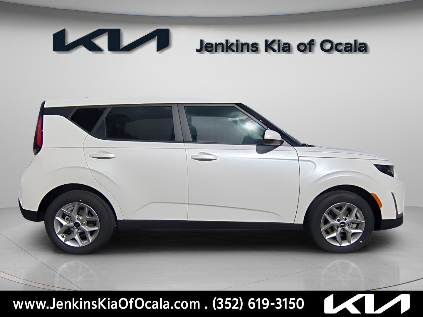 New 2025 Kia Soul LX image 2