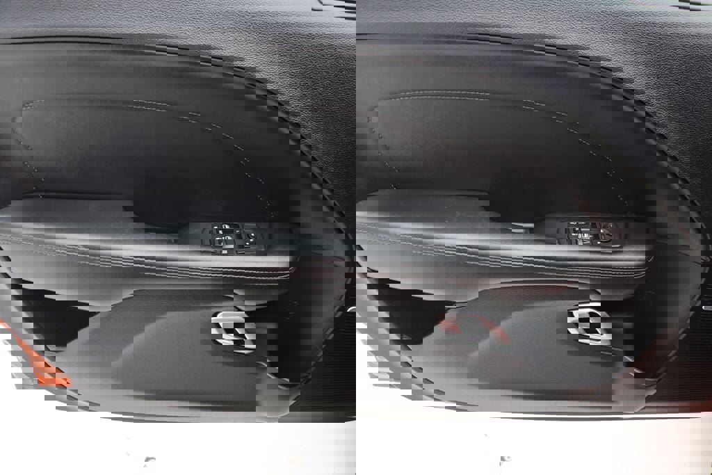 Used 2018 Dodge Challenger GT w/ Technology Group image 12