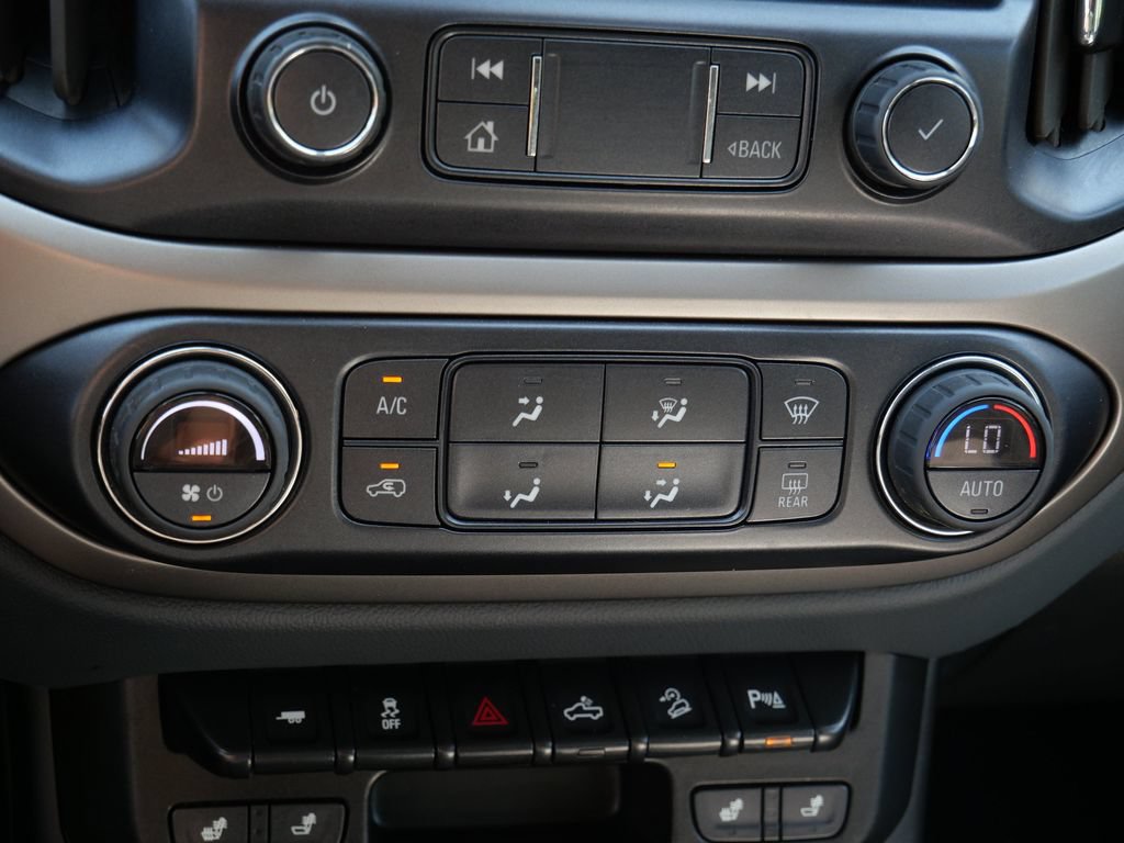 Used 2022 Chevrolet Colorado Z71 AWD/4WD image 24
