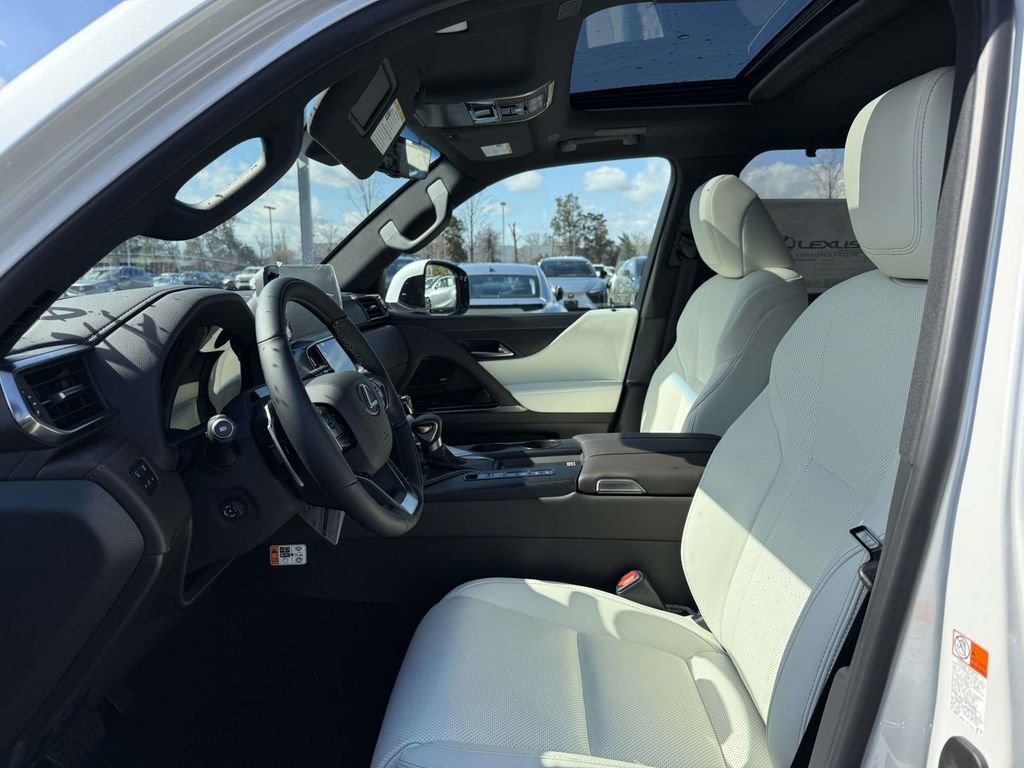 New 2026 Lexus LX 600 4WD w/ Luxury Package image 12