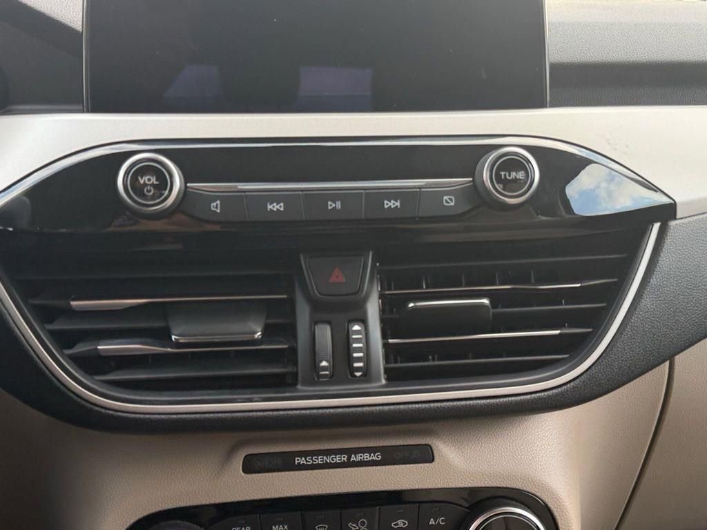 Used 2021 Ford Escape SEL w/ Class II Trailer Tow Package image 24