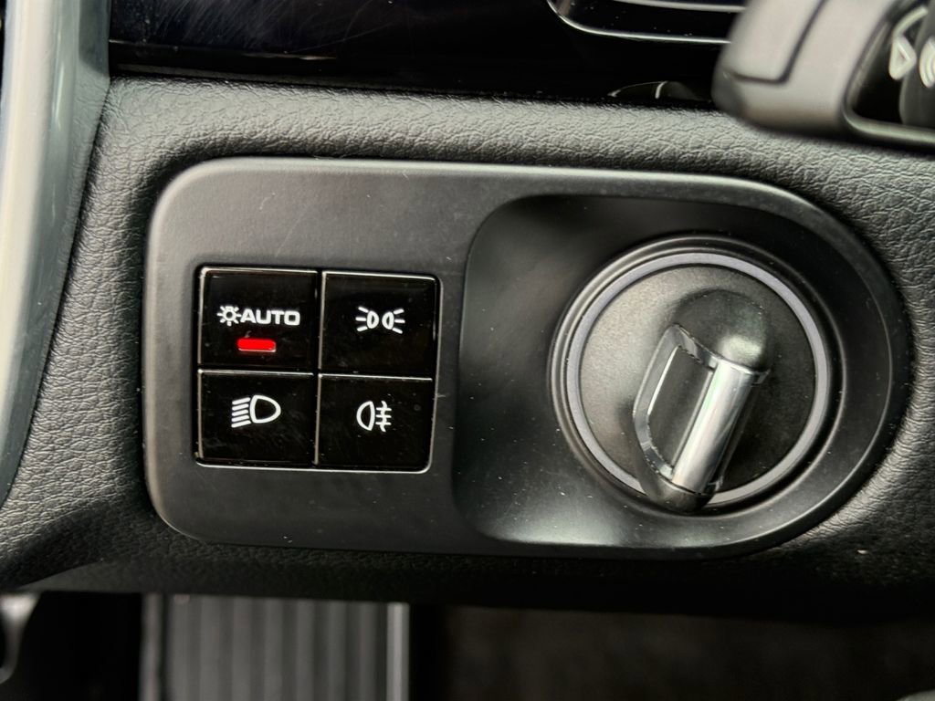 Used 2019 Porsche Cayenne image 22