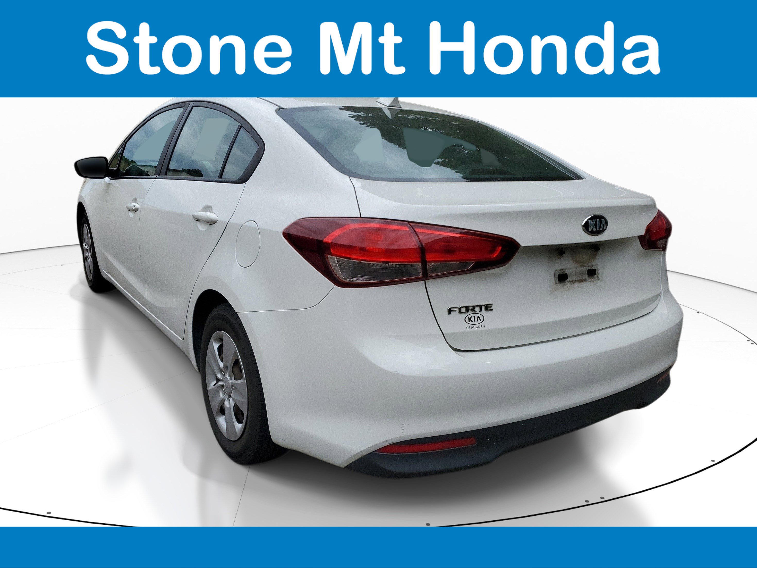 Used 2017 Kia Forte LX FWD image 4