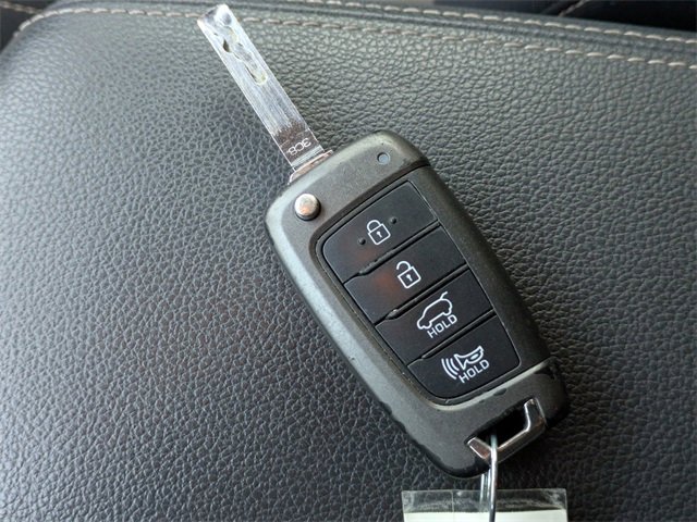 Used 2018 Hyundai Elantra GT image 31