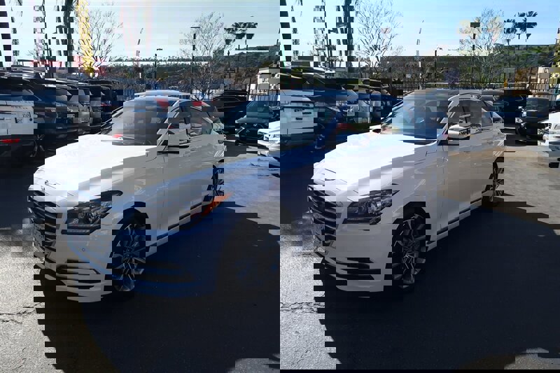 Used 2015 Hyundai Genesis 3.8 w/ Option Group 04 image 3