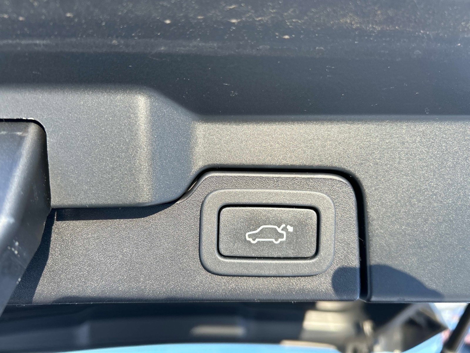 Used 2019 Land Rover Range Rover Evoque SE Premium image 14