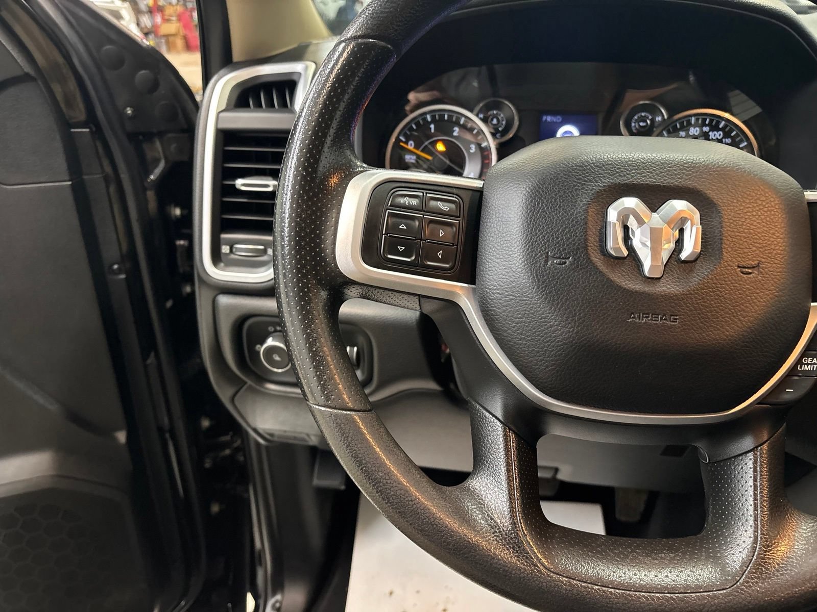 Used 2020 RAM 3500 Big Horn AWD/4WD image 14