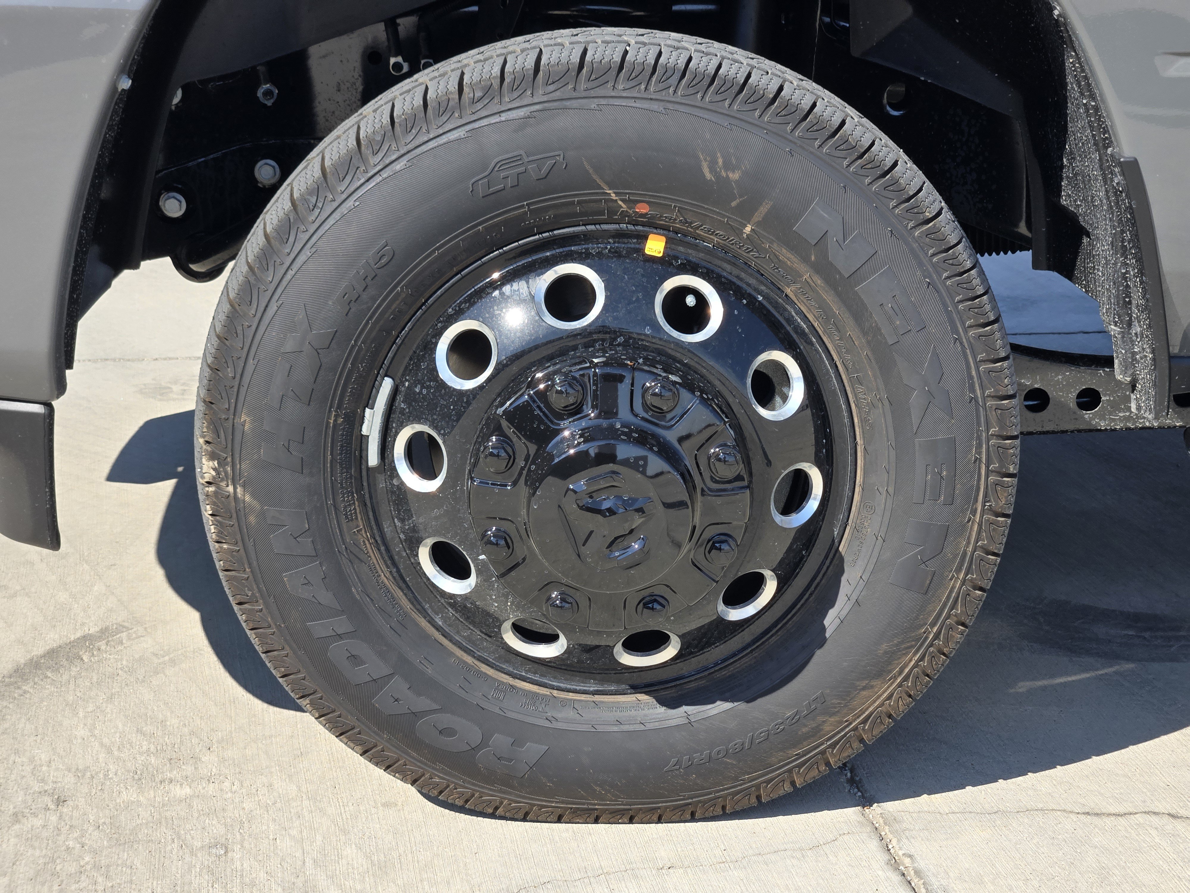 New 2027 RAM 3500 Lone Star AWD/4WD image 10