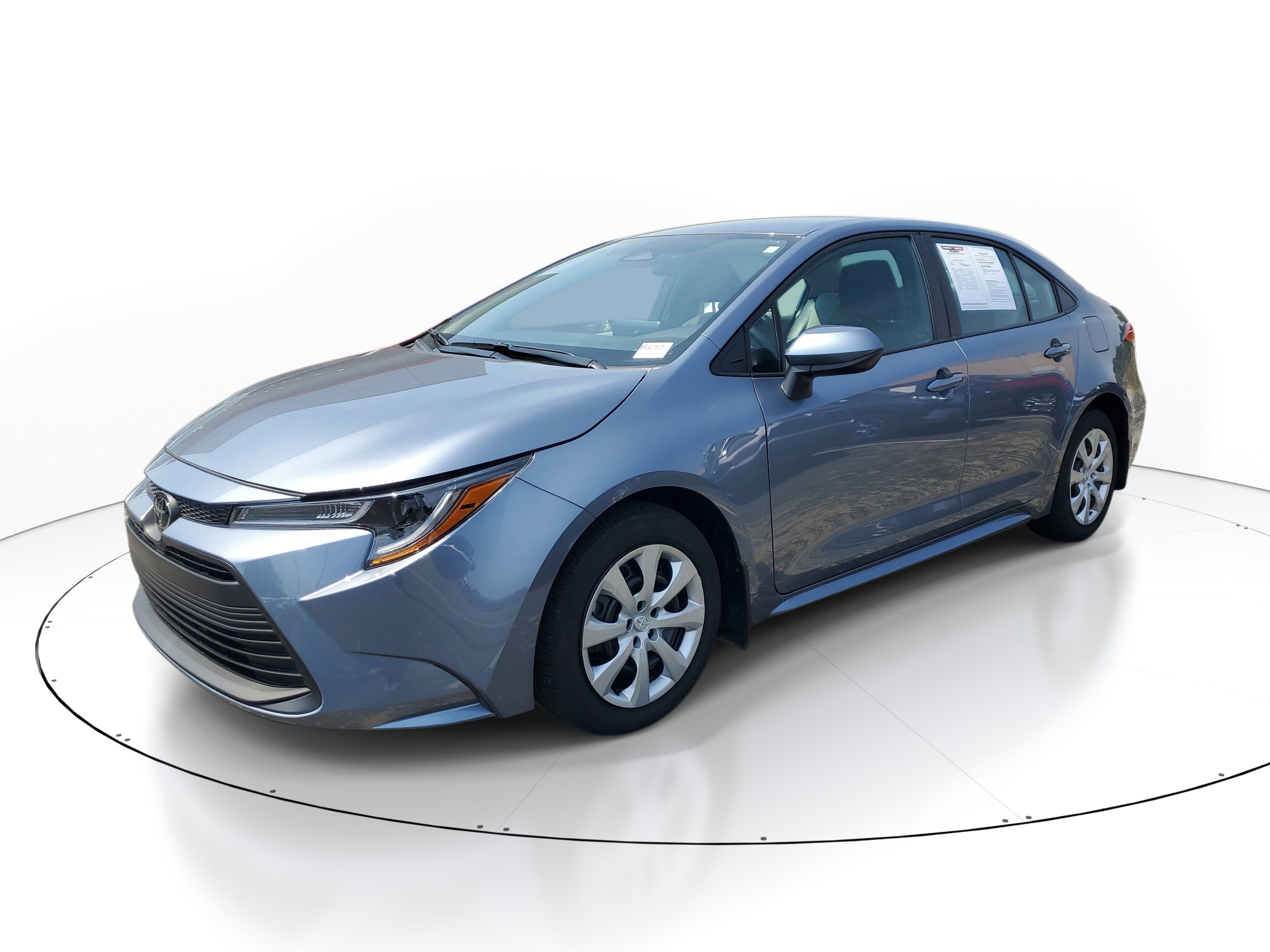 Used 2025 Toyota Corolla LE FWD image 3