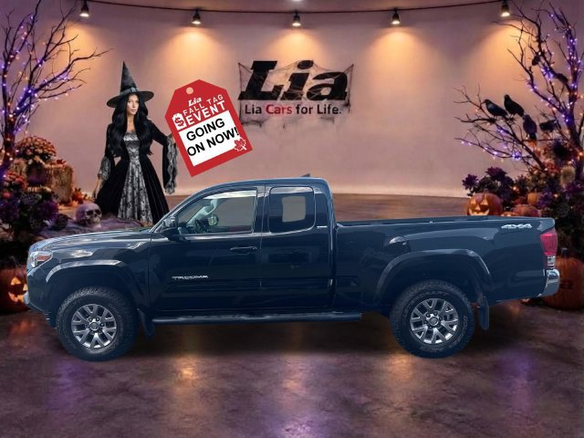 Used 2017 Toyota Tacoma SR5 w/ Tow Package AWD/4WD image 6