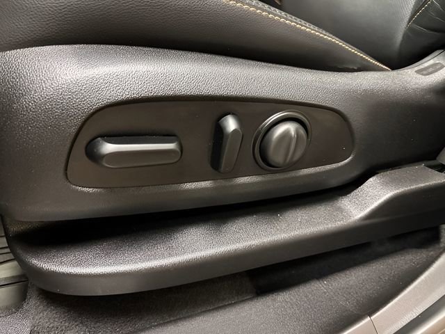 Used 2020 Chevrolet Equinox Premier image 34