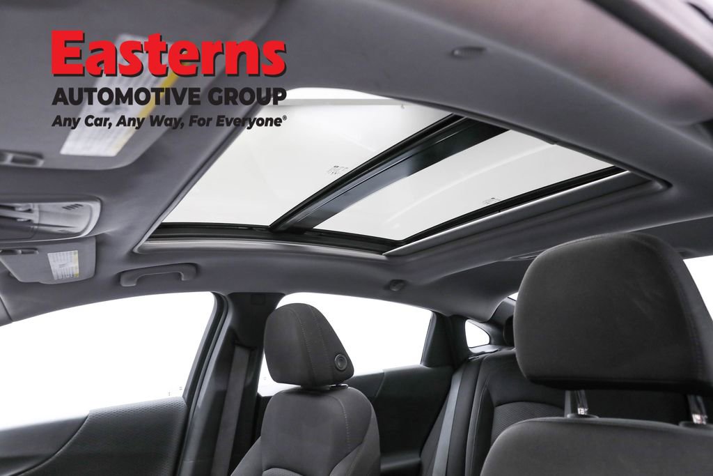 Used 2023 Chevrolet Malibu LT image 34