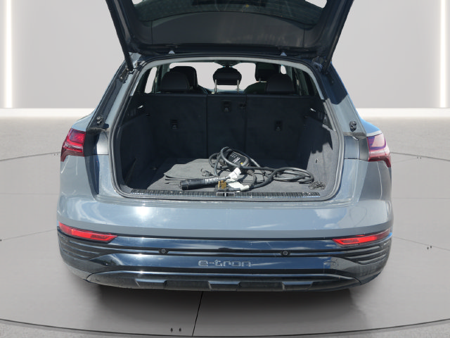 Used 2024 Audi Q8 e-tron Premium AWD/4WD image 9