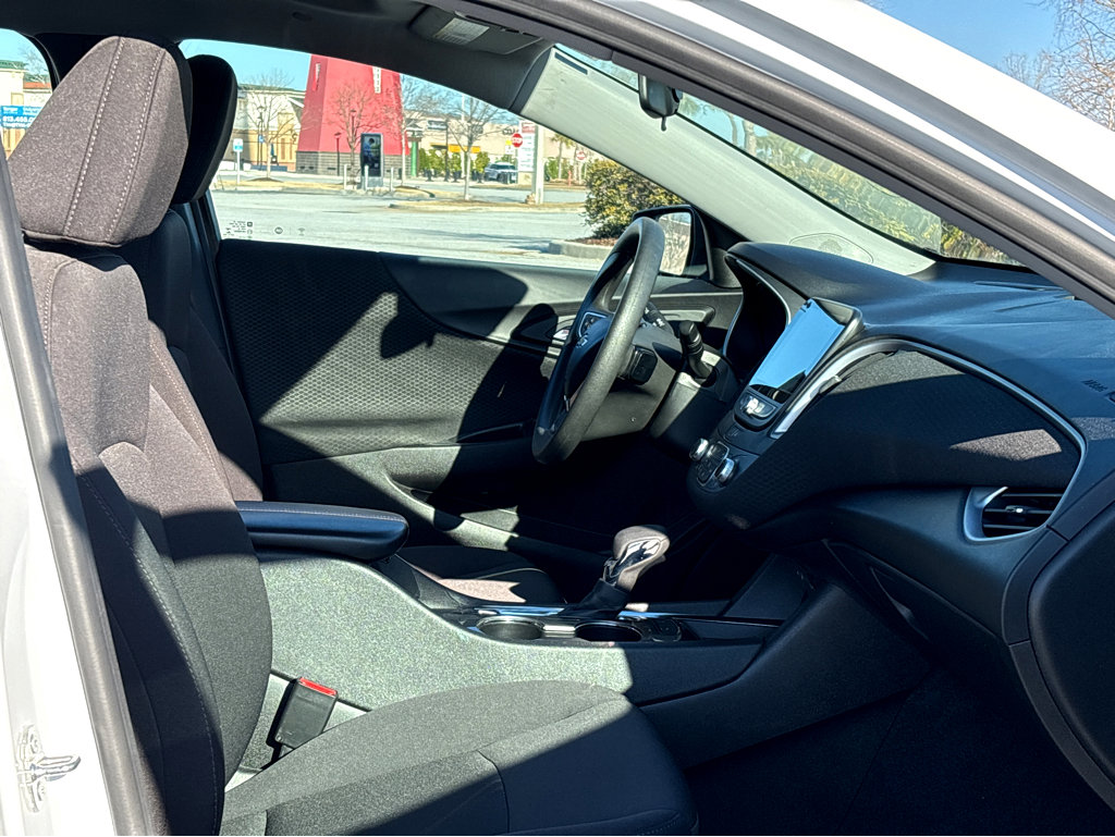 Used 2024 Chevrolet Malibu LT image 11