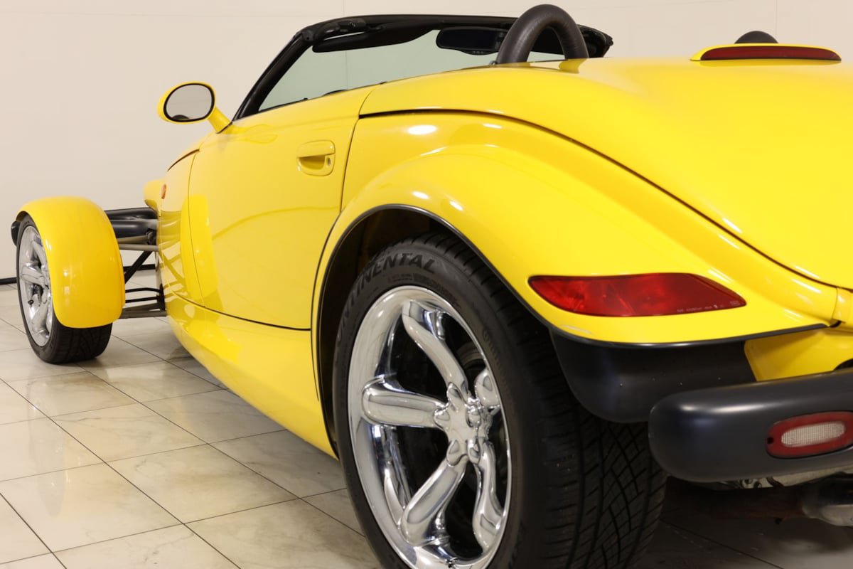 Used 2000 Plymouth Prowler RWD image 37