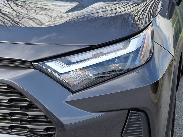 Used 2025 Toyota RAV4 XLE image 9