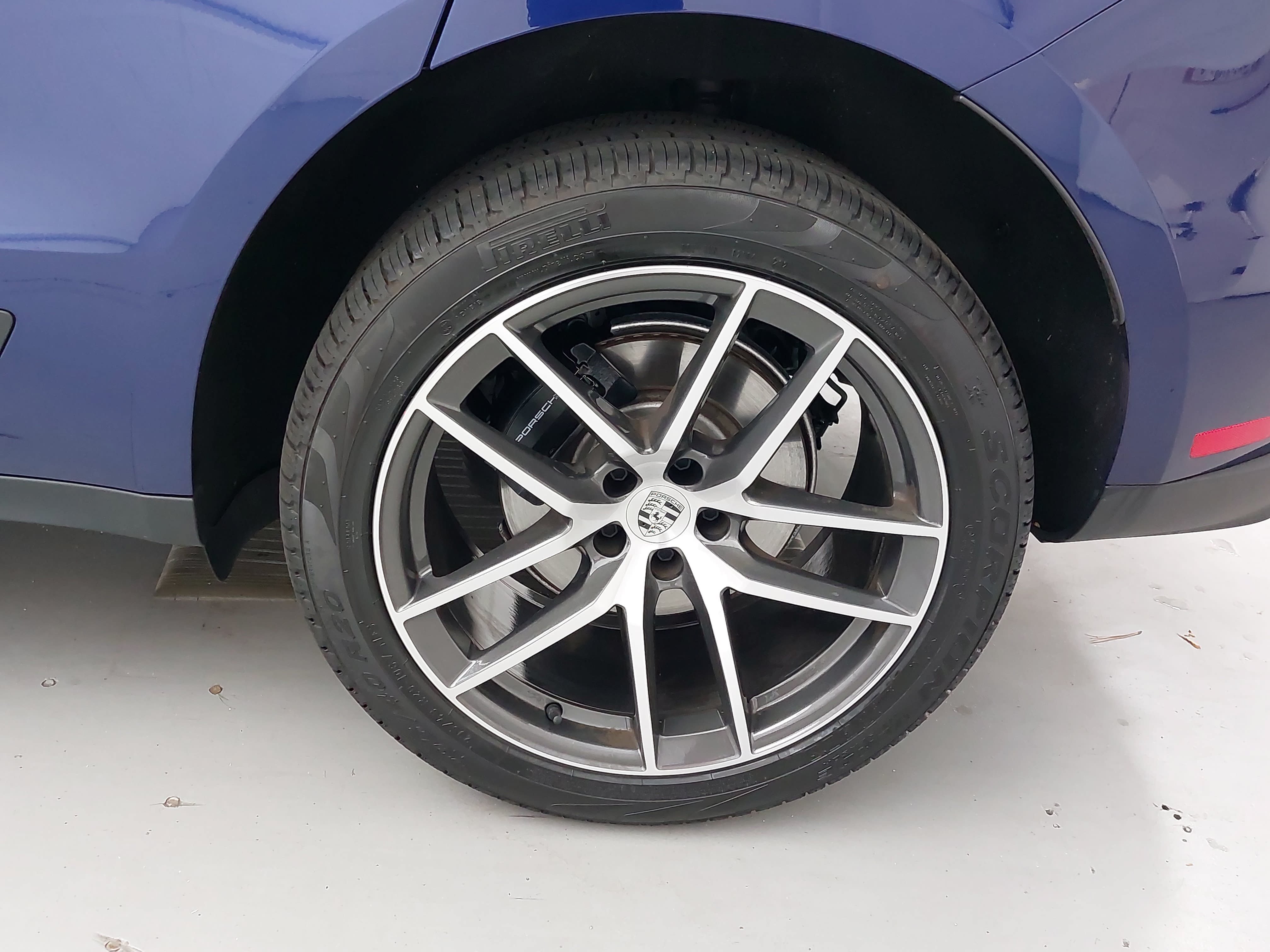 Certified 2026 Porsche Macan AWD/4WD image 36