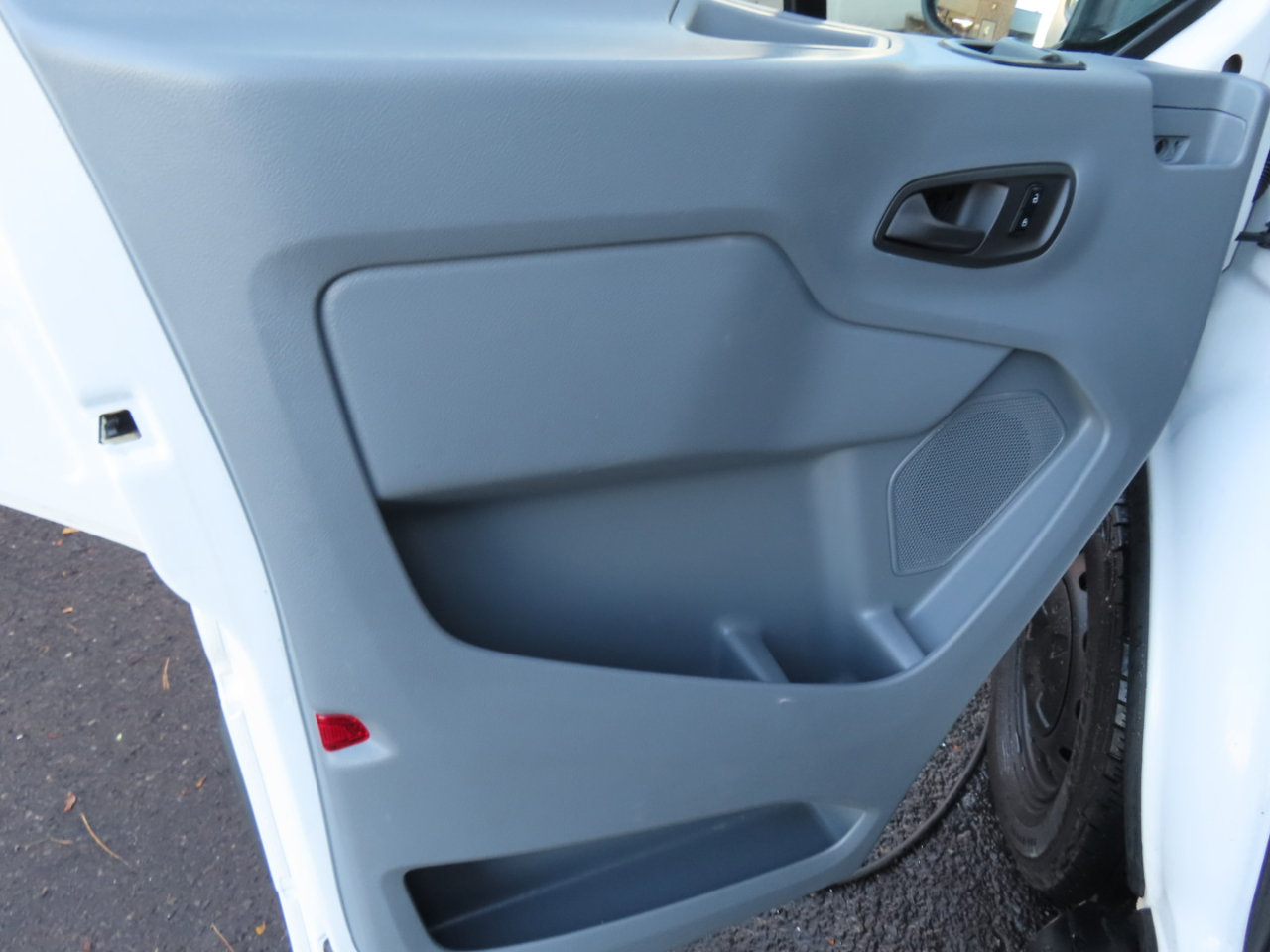 Used 2018 Ford Transit 250 130 Low Roof w/ Exterior Upgrade Package image 9