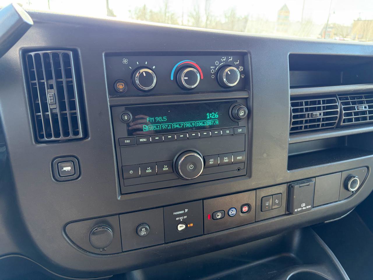 Used 2023 Chevrolet Express 3500 LT w/ LT Preferred Equipment Group image 10