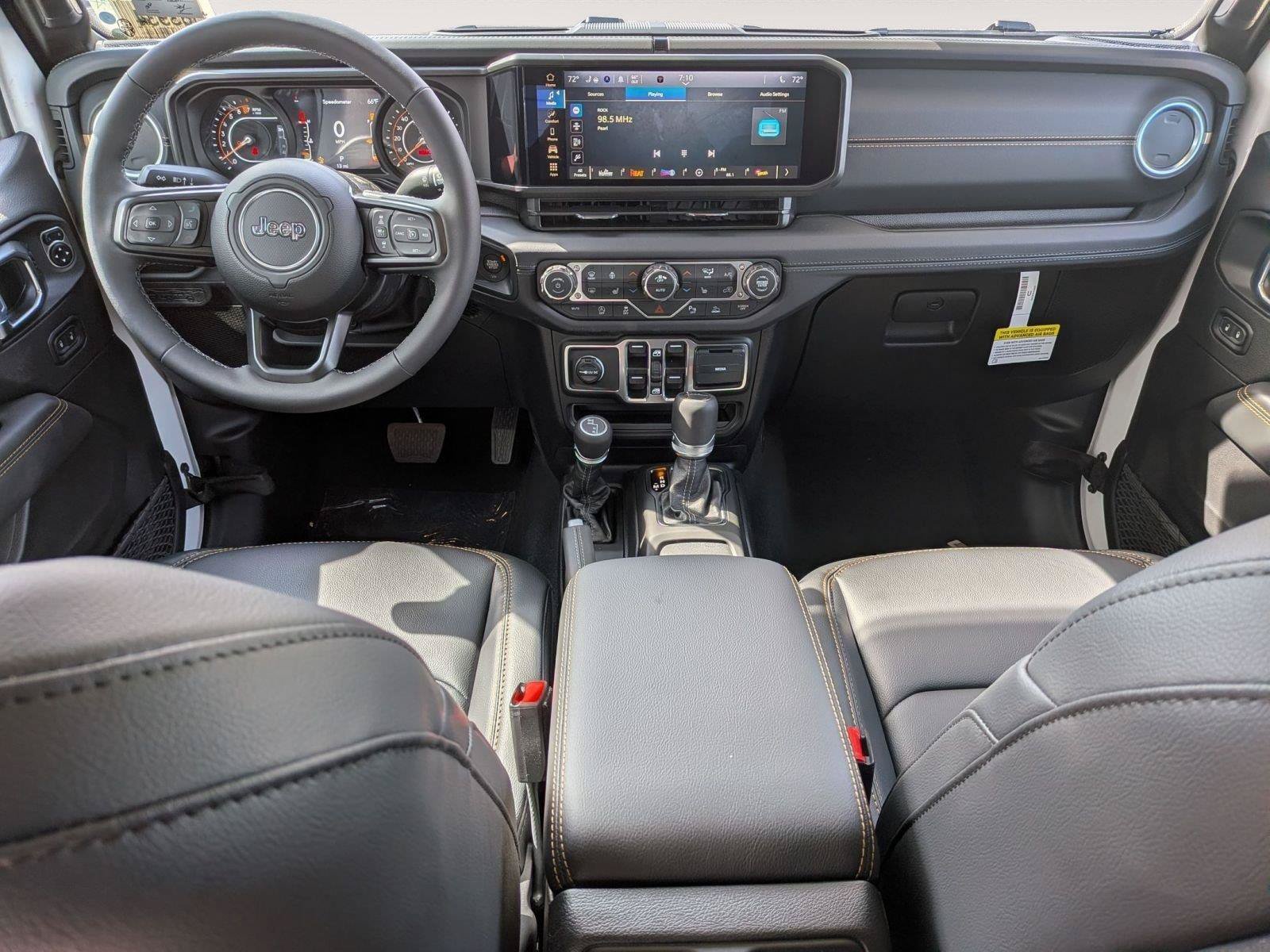New 2026 Jeep Gladiator Sport AWD/4WD image 17