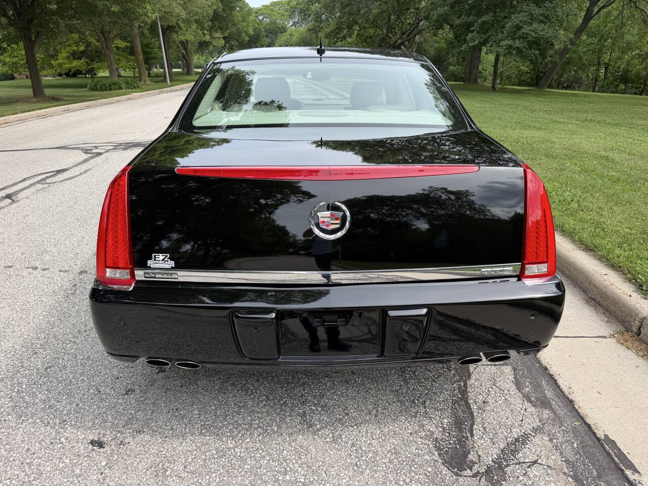 Used 2006 Cadillac DTS w/ Trunk Convenience Package FWD image 4