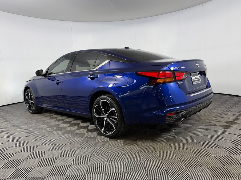 Used 2023 Nissan Altima 2.5 SR AWD/4WD image 10