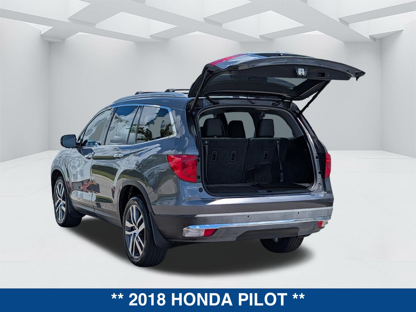 Used 2018 Honda Pilot Touring image 14