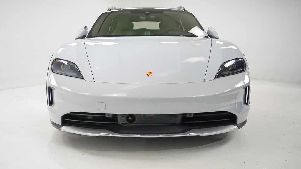 Certified 2025 Porsche Taycan 4S image 6