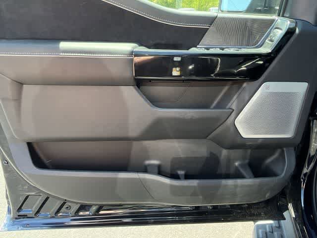 New 2023 Ford F150 Lightning Platinum AWD/4WD image 37