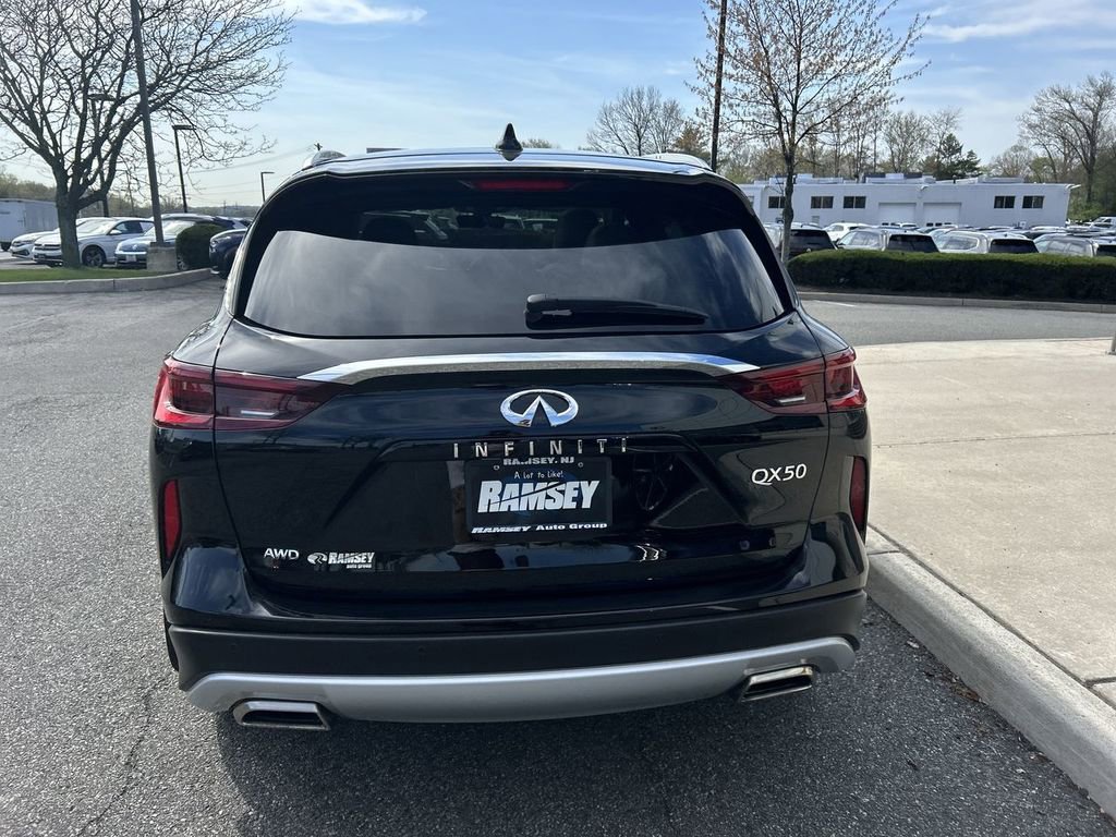 Certified 2025 INFINITI QX50 Luxe image 7